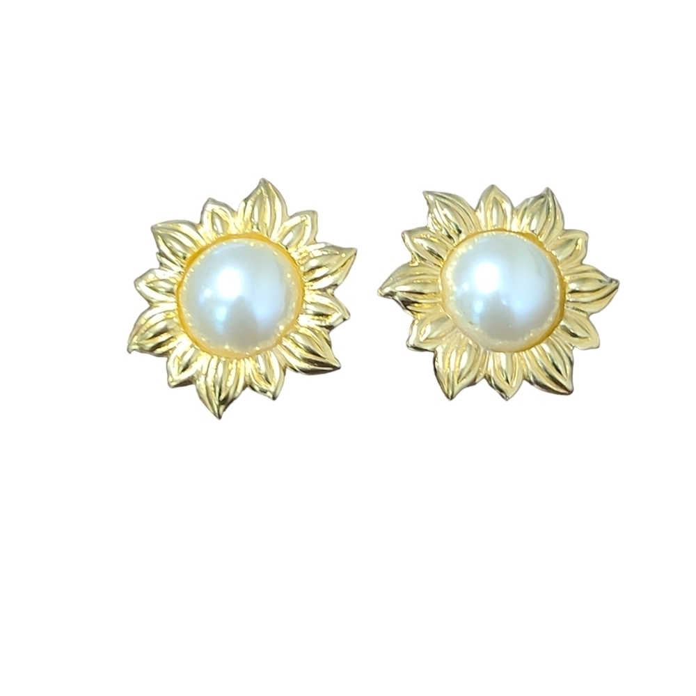 Napier sunburst clip earrings - Picture 1 of 7